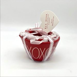 Rae Dunn XOXO measuring cups
